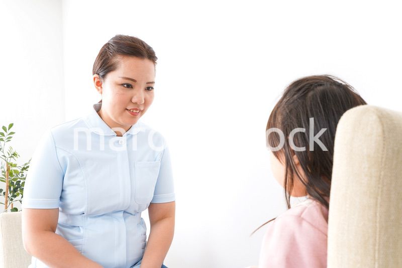 虫歯の治療をする子供