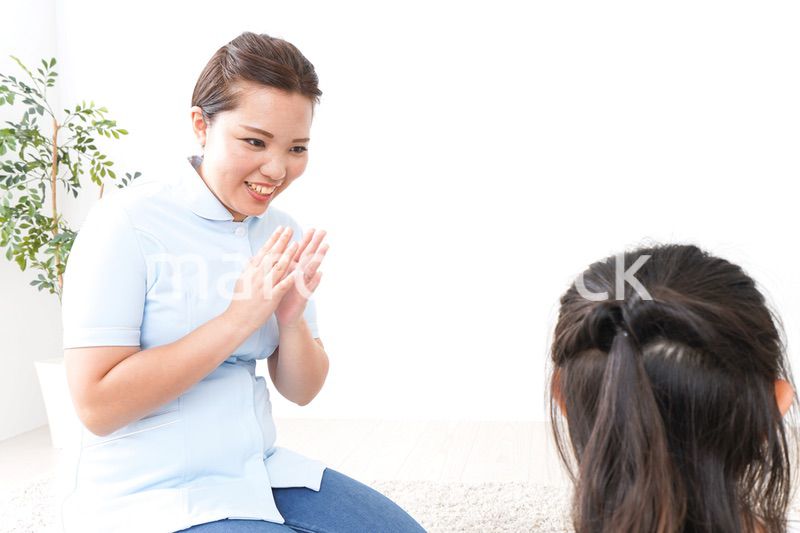 虫歯の治療をする子供