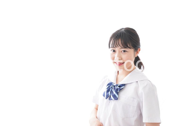 笑顔の若い学生