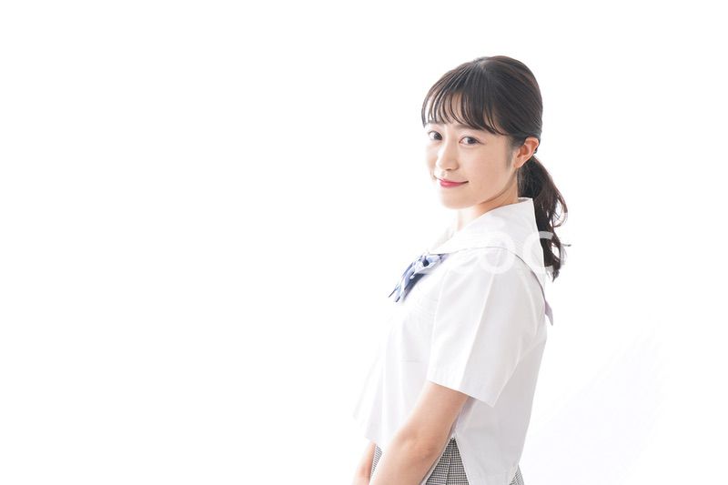 笑顔の若い学生