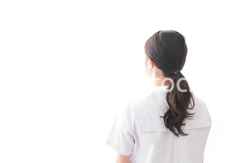 笑顔の若い学生