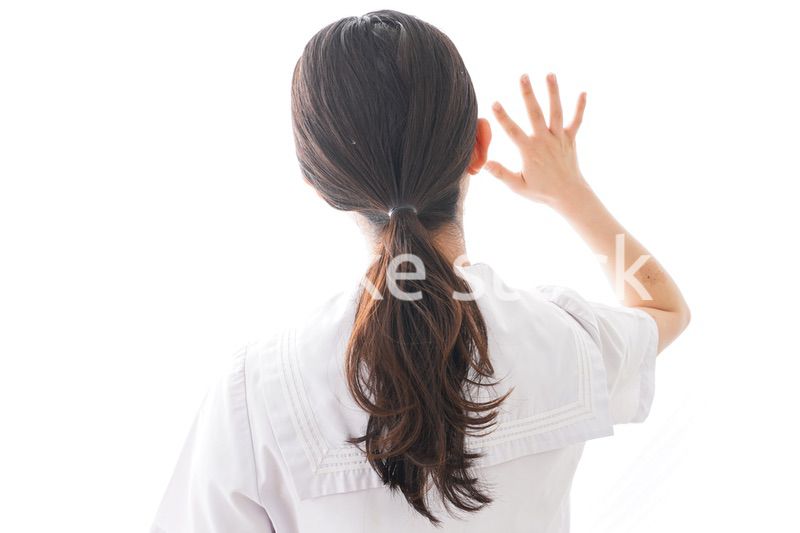 笑顔の若い学生