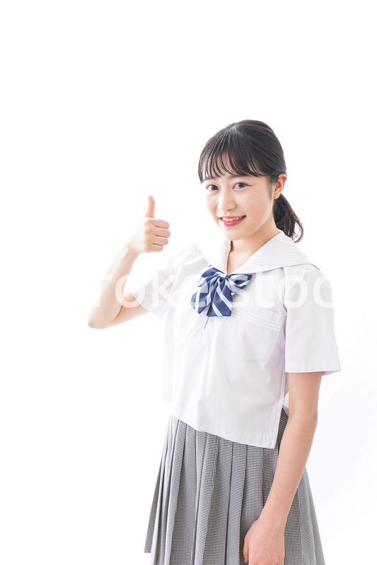 OKサインをする学生