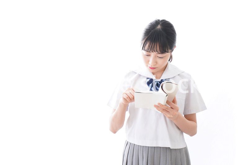 自習をする学生