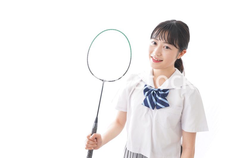 部活をする学生