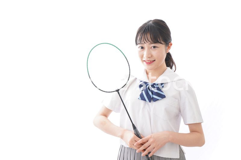 部活をする学生