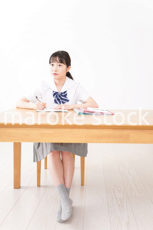 勉強をする学生