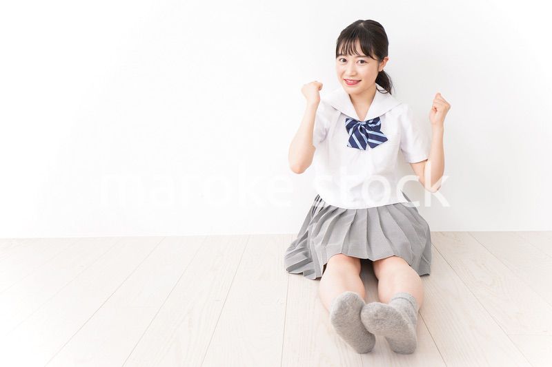 笑顔の若い学生