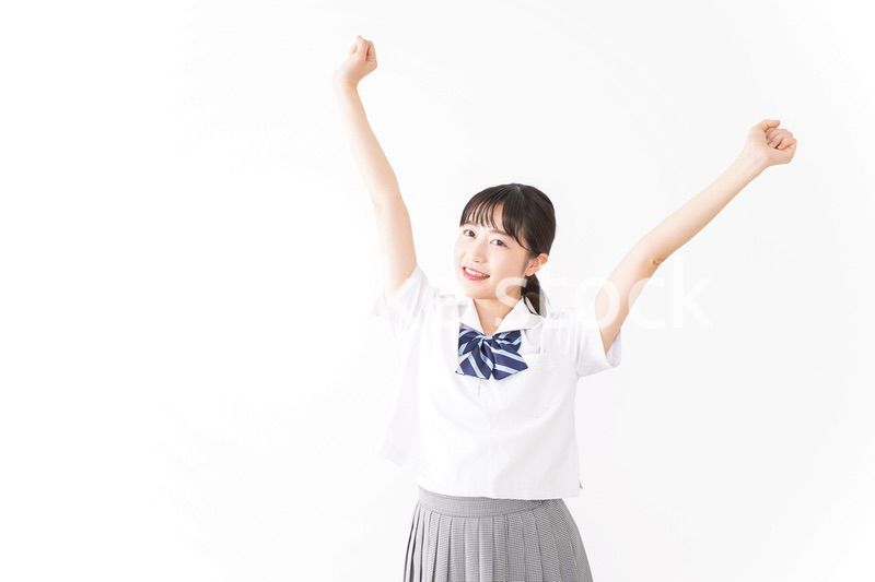 笑顔の若い学生