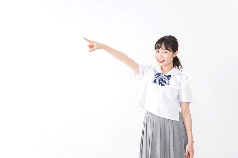 将来を指差す学生