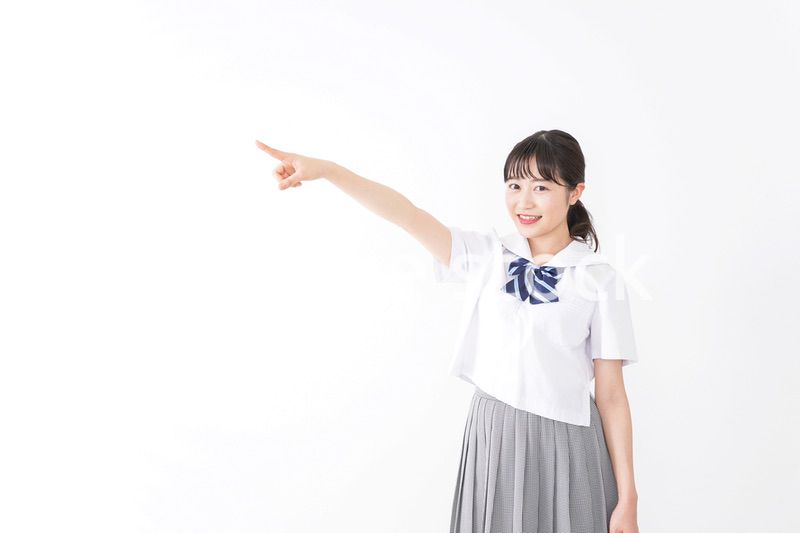 将来を指差す学生