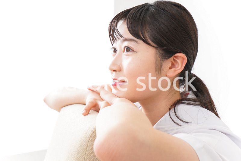 笑顔の若い学生