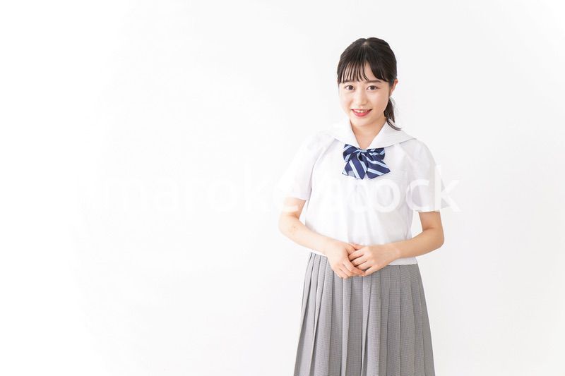 笑顔の若い学生