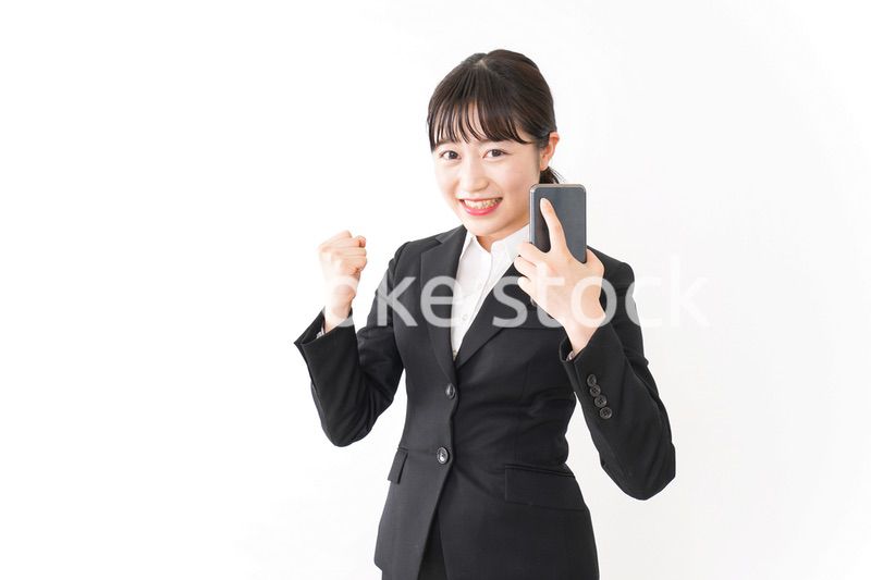 内定・合格を喜ぶ就活生