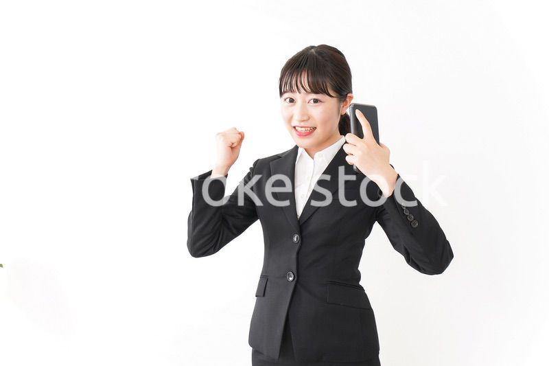 内定・合格を喜ぶ就活生