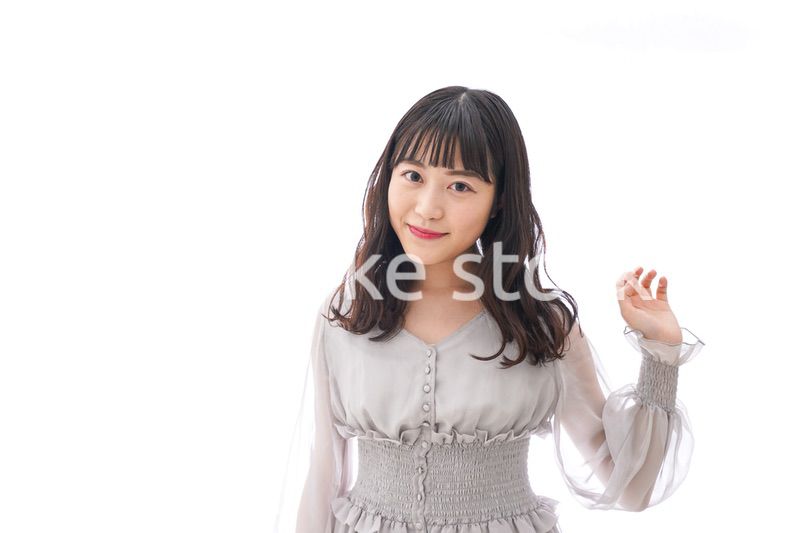 笑顔の若い女性ポートレート