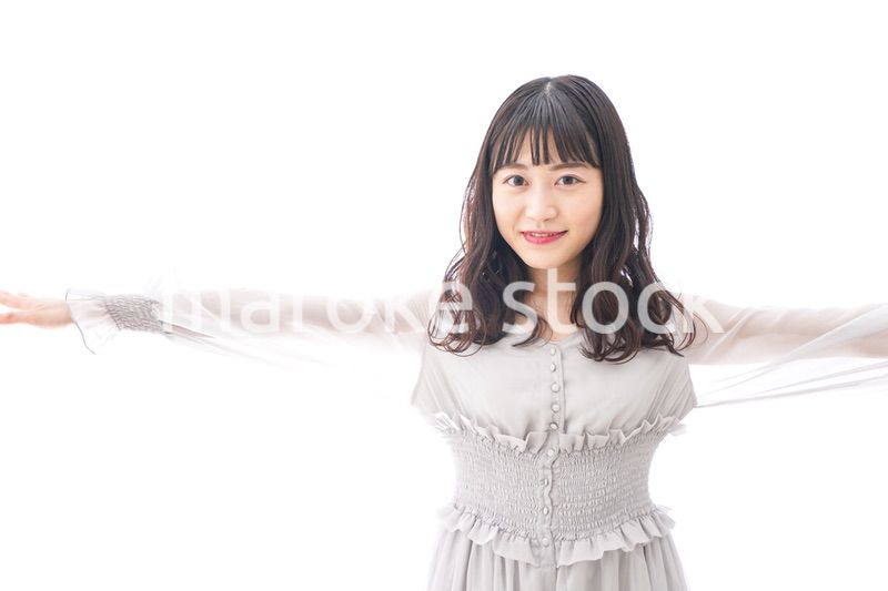 笑顔の若い女性ポートレート