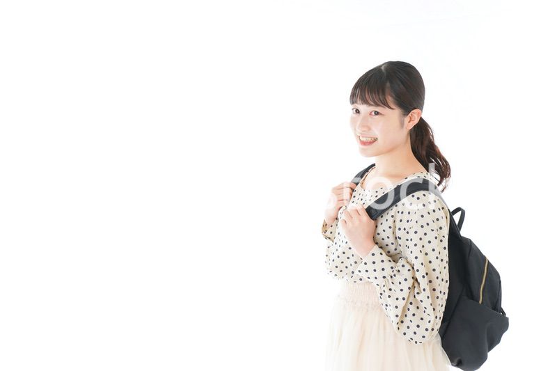 笑顔の若い女性ポートレート