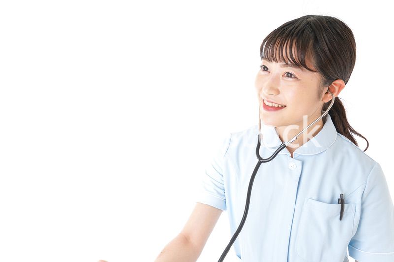 診察をするナース