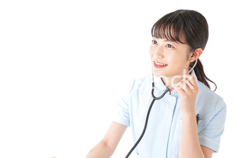 診察をするナース