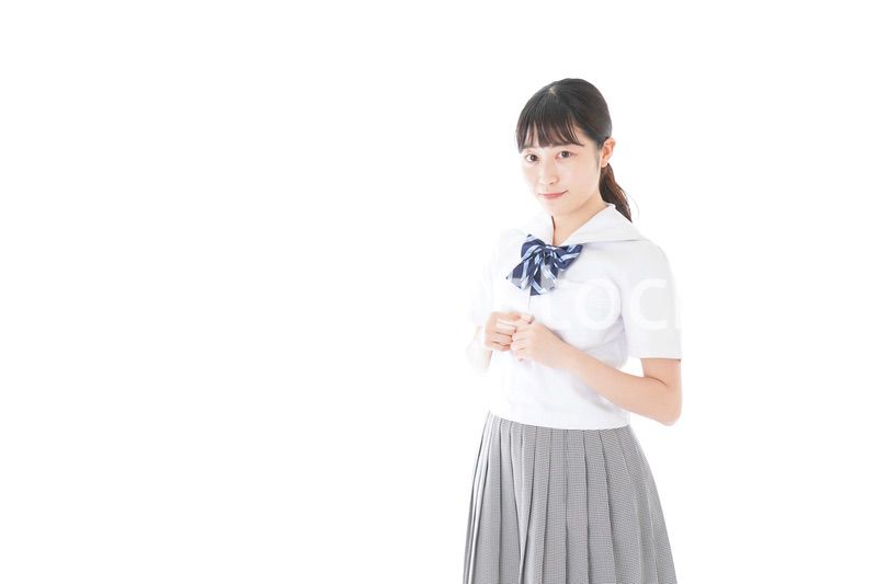 制服姿の女子学生ポートレート