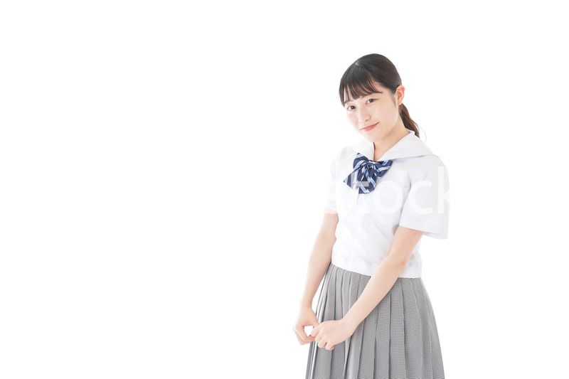 制服姿の女子学生ポートレート