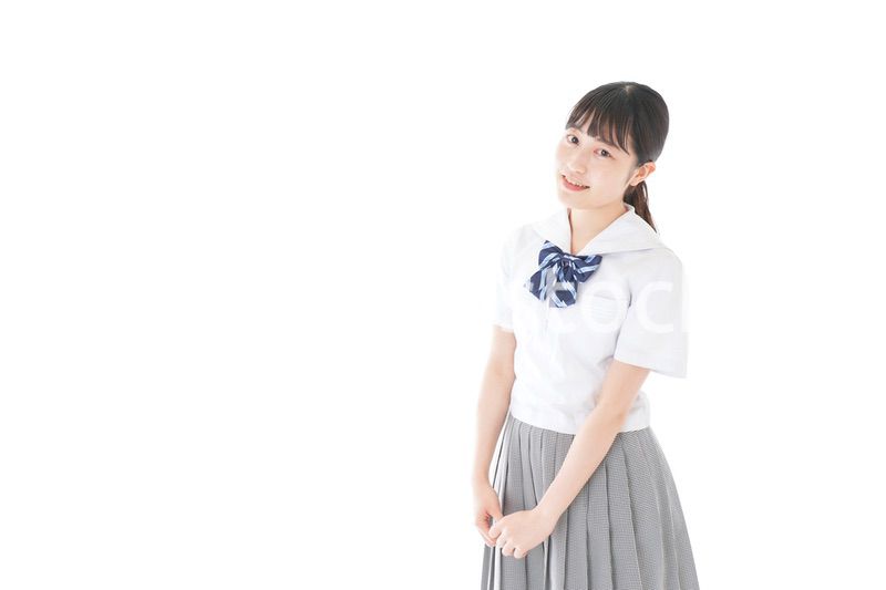 制服姿の女子学生ポートレート