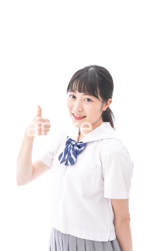 グッドサインをする女子学生