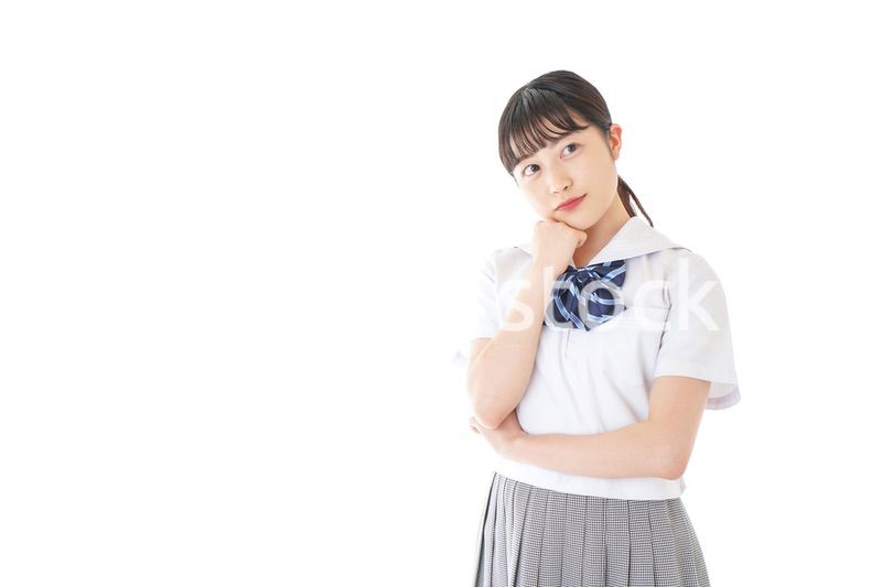 考え事をする学生