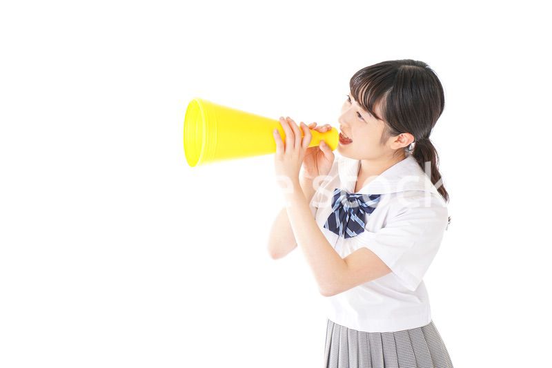 応援をする学生