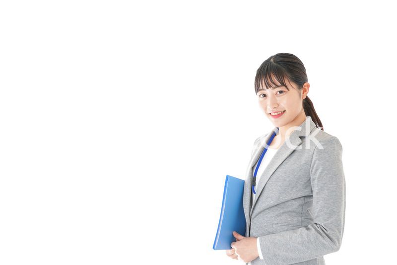 書類を持つビジネスウーマン