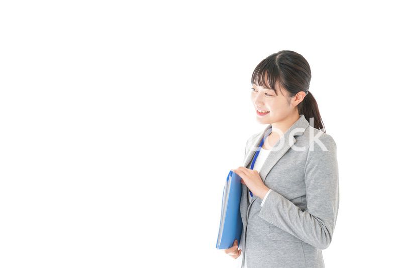 書類を持つビジネスウーマン