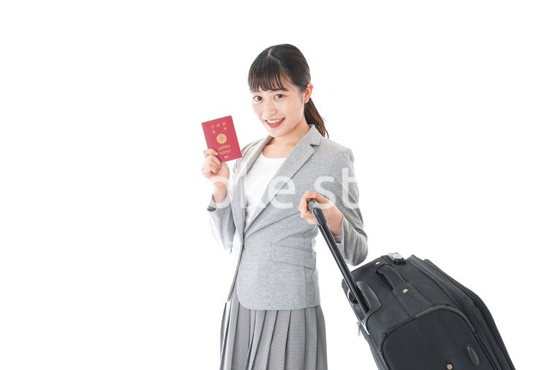 海外出張に行くビジネスウーマン