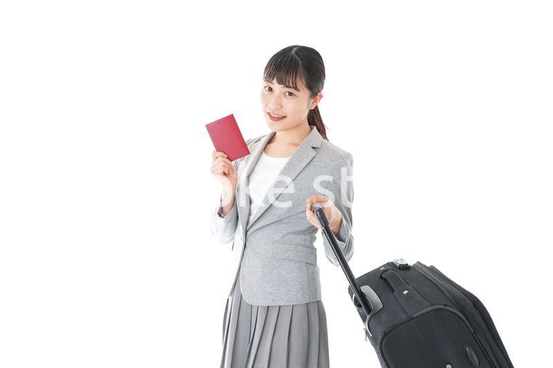 海外出張に行くビジネスウーマン