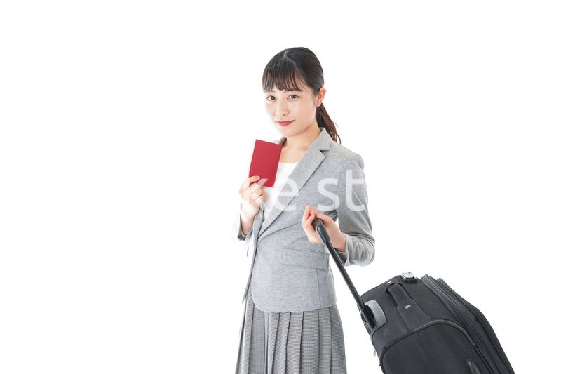 海外出張に行くビジネスウーマン