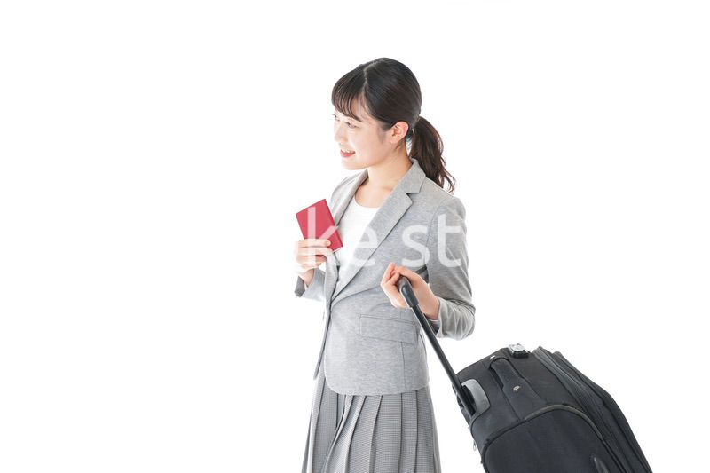 海外出張に行くビジネスウーマン