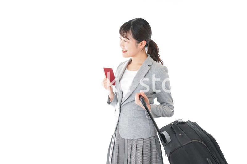 海外出張に行くビジネスウーマン