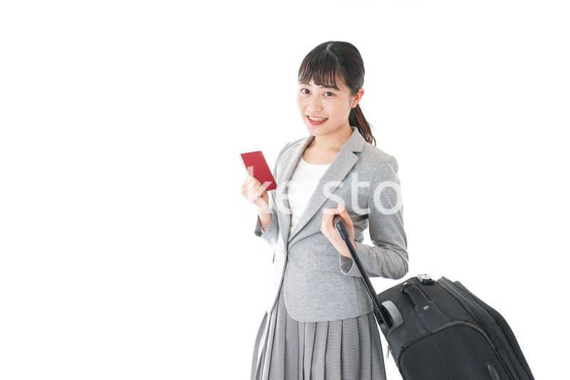 海外出張に行くビジネスウーマン