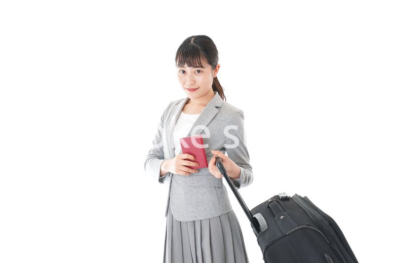 海外出張に行くビジネスウーマン