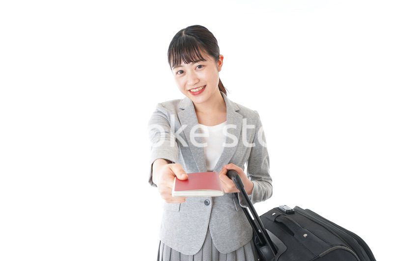 海外出張に行くビジネスウーマン