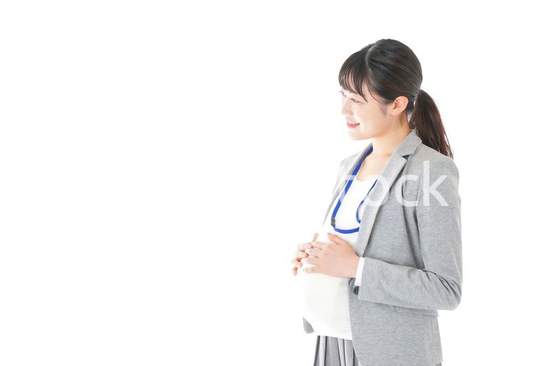 妊娠中の若いビジネスウーマン