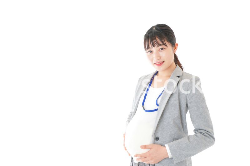 妊娠中の若いビジネスウーマン