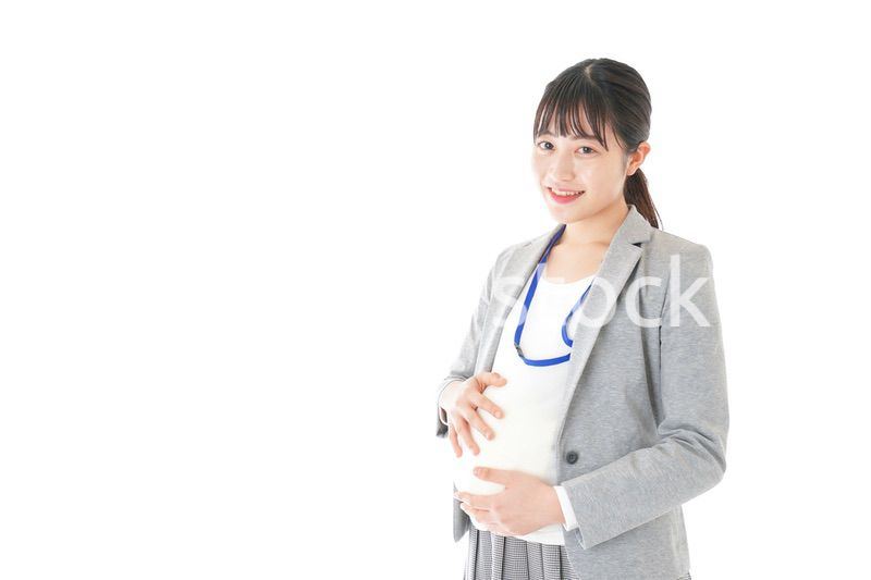 妊娠中の若いビジネスウーマン