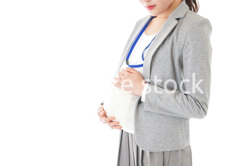 妊娠中の若いビジネスウーマン