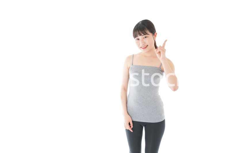 スポーツのアドバイスをする若い女性