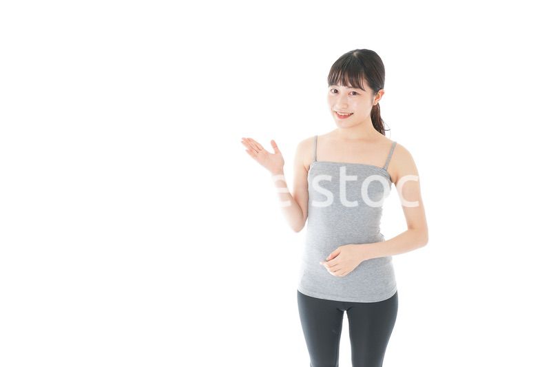 スポーツのアドバイスをする若い女性