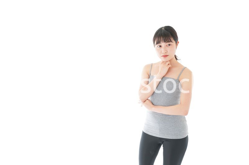 体型に悩む若い女性