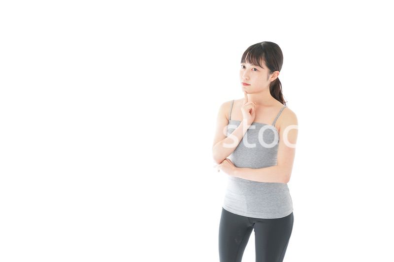 体型に悩む若い女性