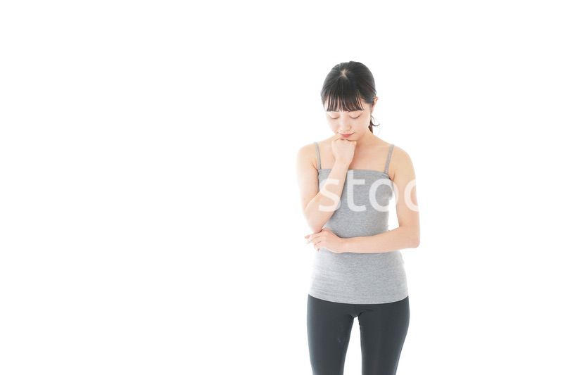 体型に悩む若い女性