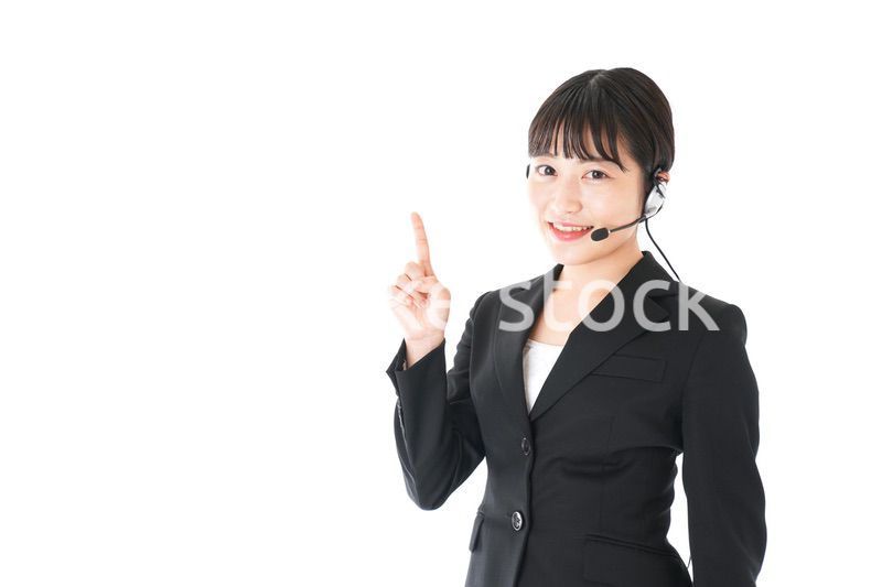 若い女性オペレーター・同時通訳イメージ